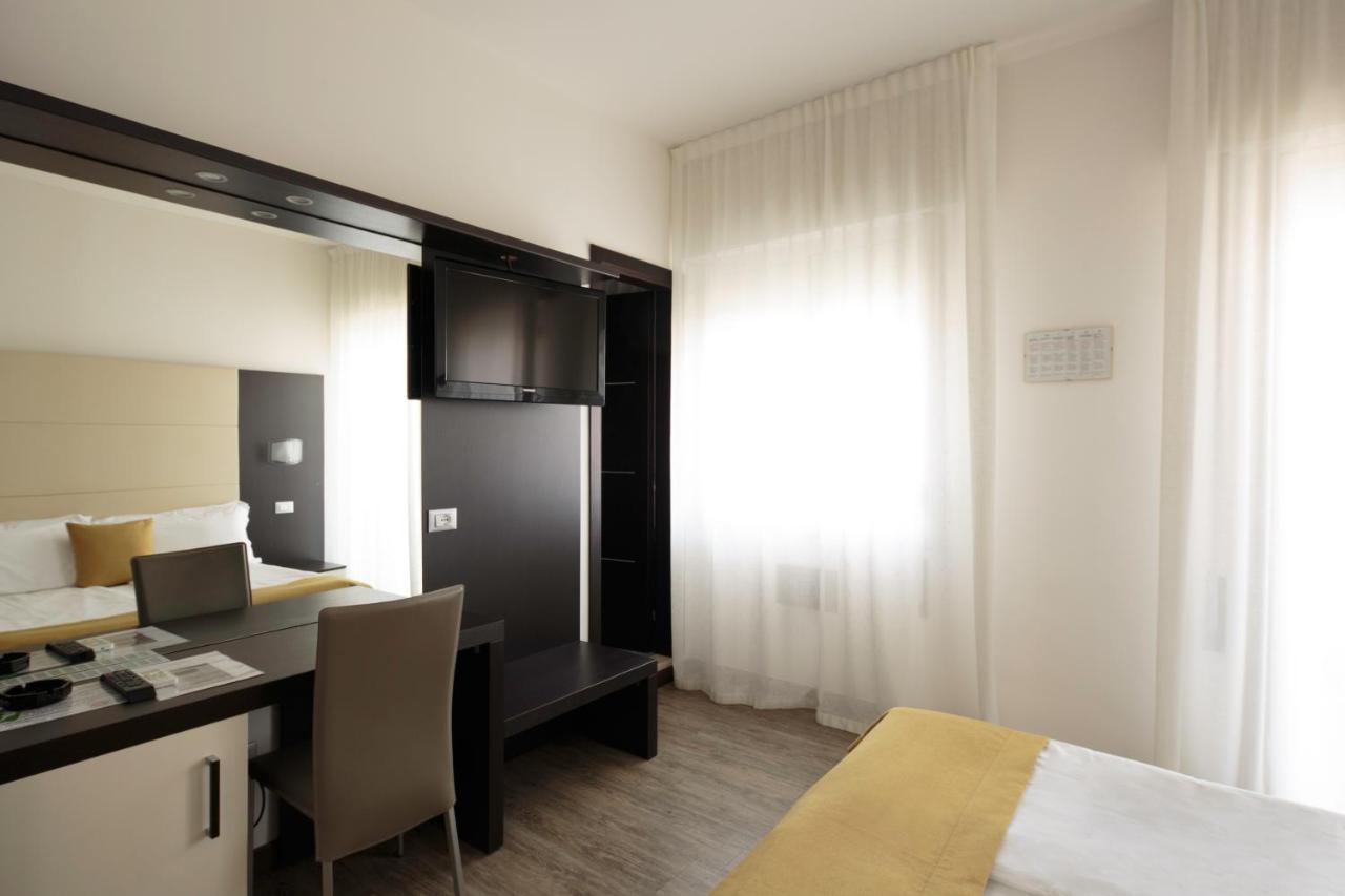 Hotel Bristol Caorle Luaran gambar