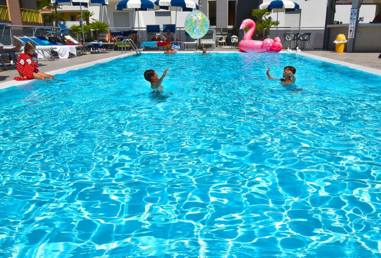 Hotel Bristol Caorle Luaran gambar