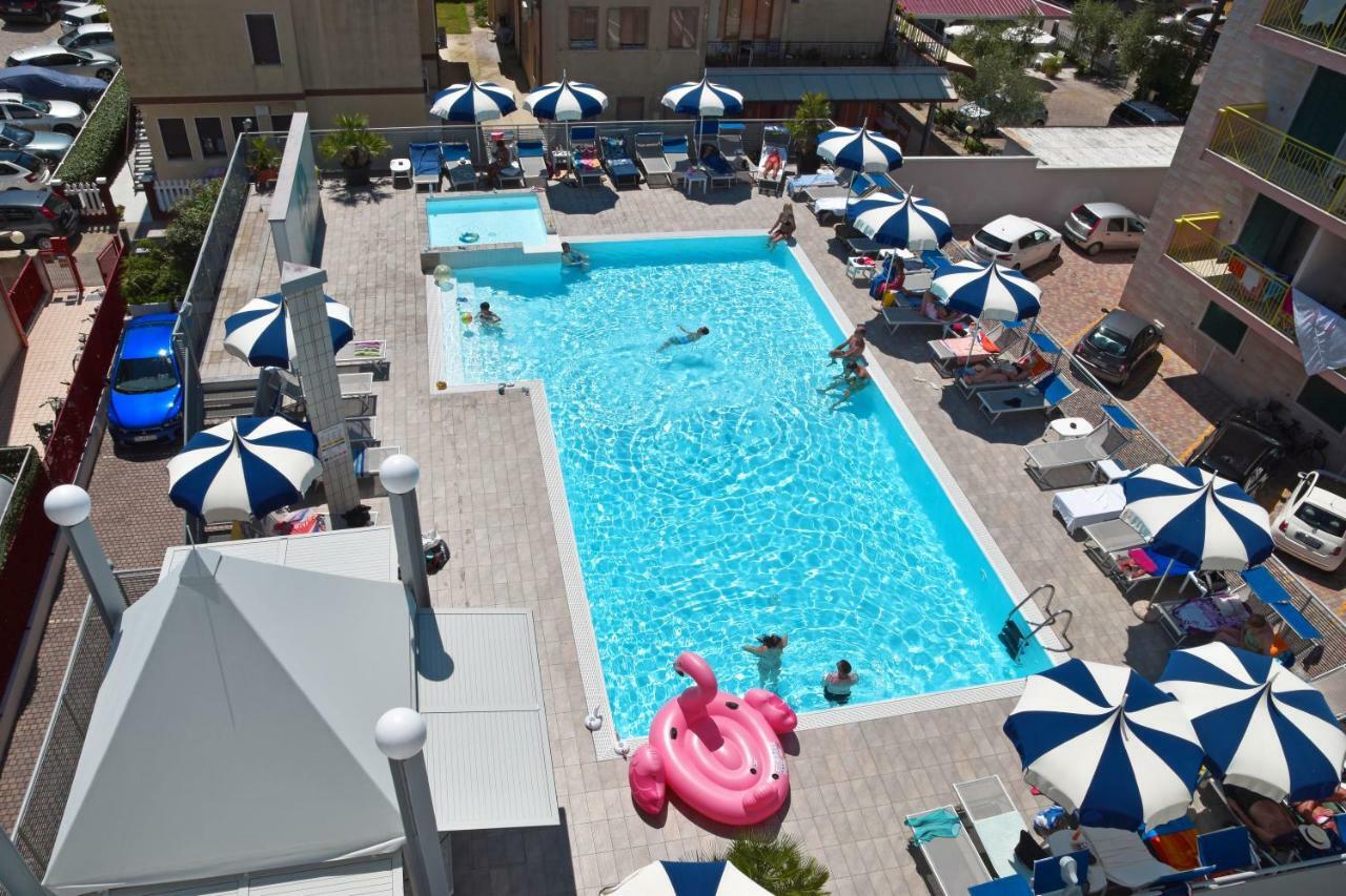 Hotel Bristol Caorle Luaran gambar